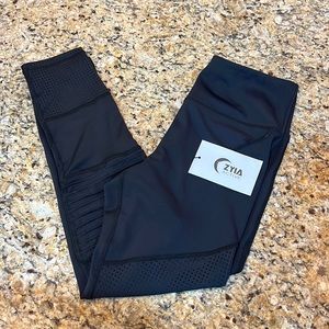 Zyia leggings (6-8)